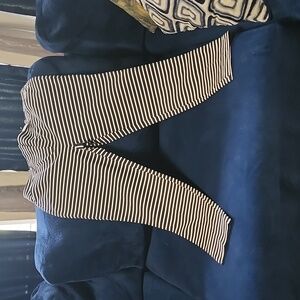 The Audrey style New York and Company black and white 4 way stretch pants NWT